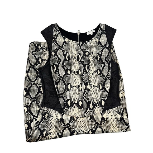 Snake Print Weston Black White Sheath Dress M Scuba Isela Cap Sleeve $158 - Picture 3 of 7